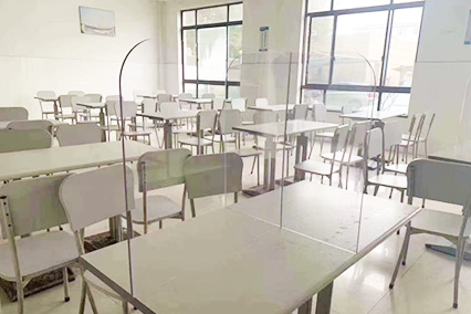 餐桌